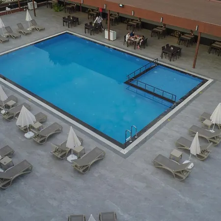 Baronet Kamping Hotel