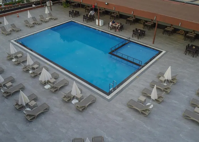 Baronet Kamping Hotel